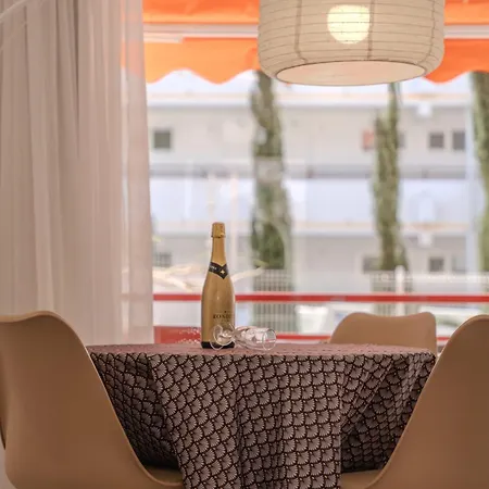 Apartment Sea Views Olimpia R&g En Near The