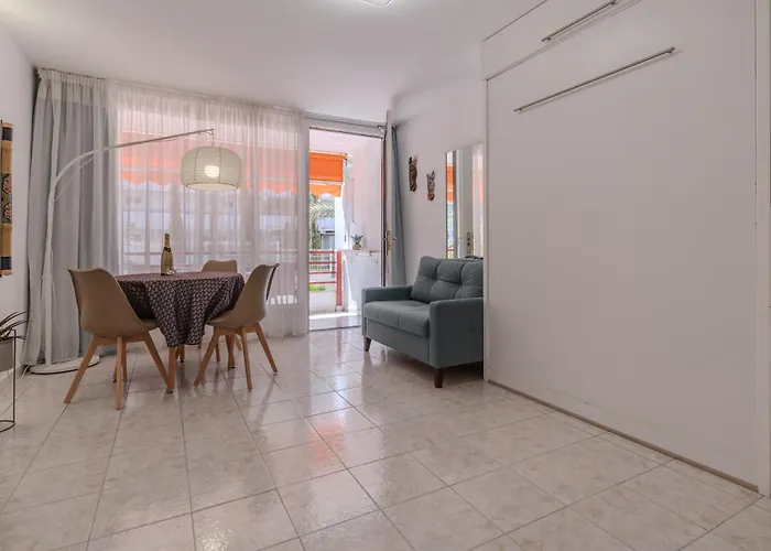 Apartment Sea Views Olimpia R&g En Near The